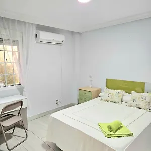 Habitacion Privada A 15 Min De La Playa/piso Huelva